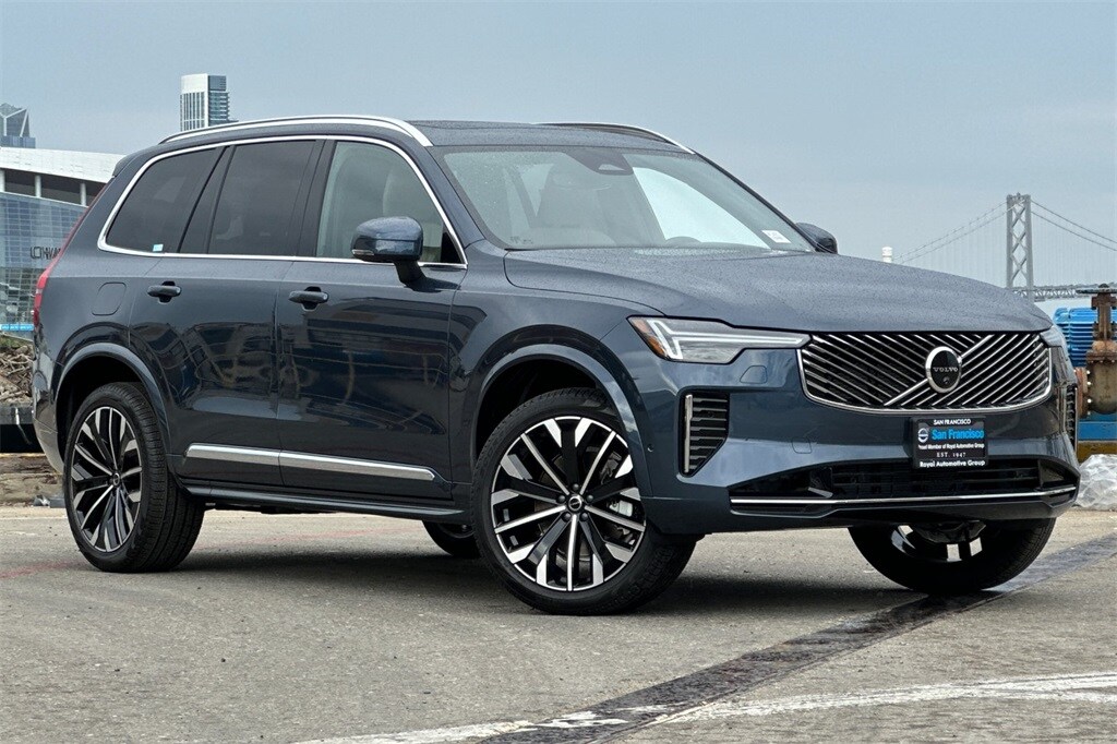 2026 Volvo XC90 B5 Plus photo 2
