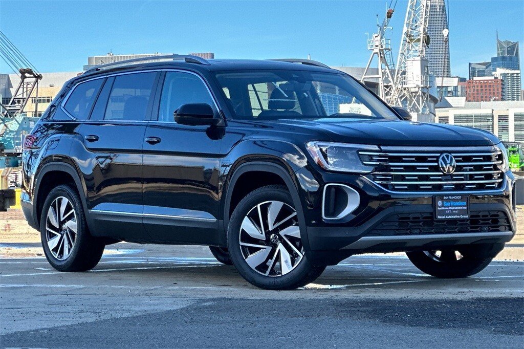 2026 Volkswagen Atlas SEL photo 2