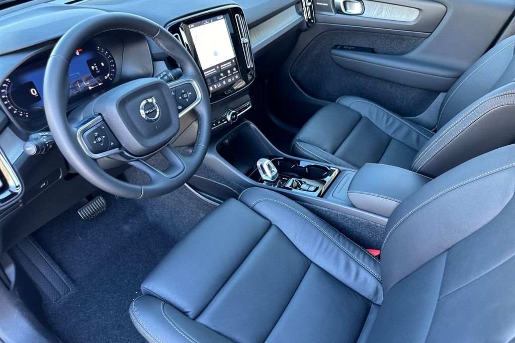 2026 Volvo XC40 Ultra - Photo 7