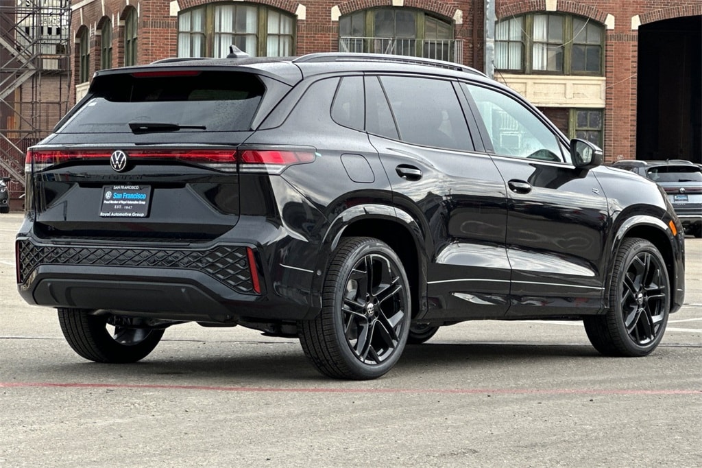 New 2025 Volkswagen Tiguan 2.0T SE R-Line Black SUV