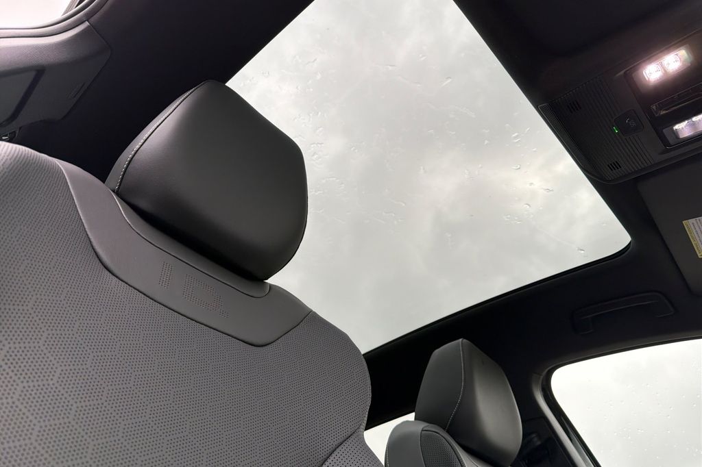 2026 Volkswagen ID.4 PRO S - Photo 17