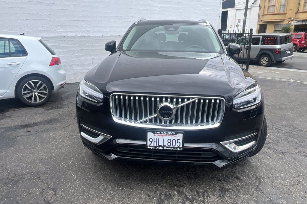 2023 Volvo XC90 B6 AWD Plus 7-Seater photo 6