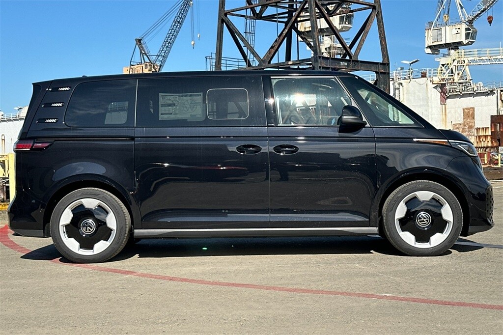 2025 Volkswagen ID. Buzz Pro S photo 3