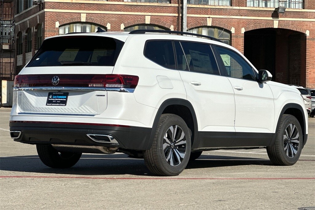 2026 Volkswagen Atlas SE photo 3