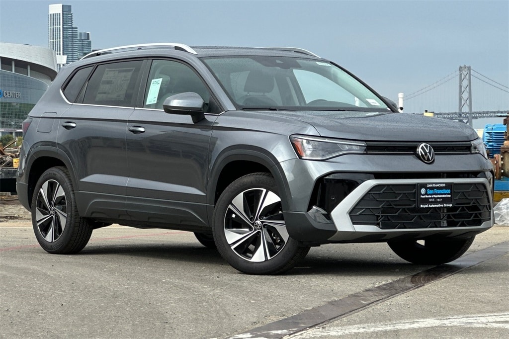 New 2025 Volkswagen Taos 1.5T SE SUV
