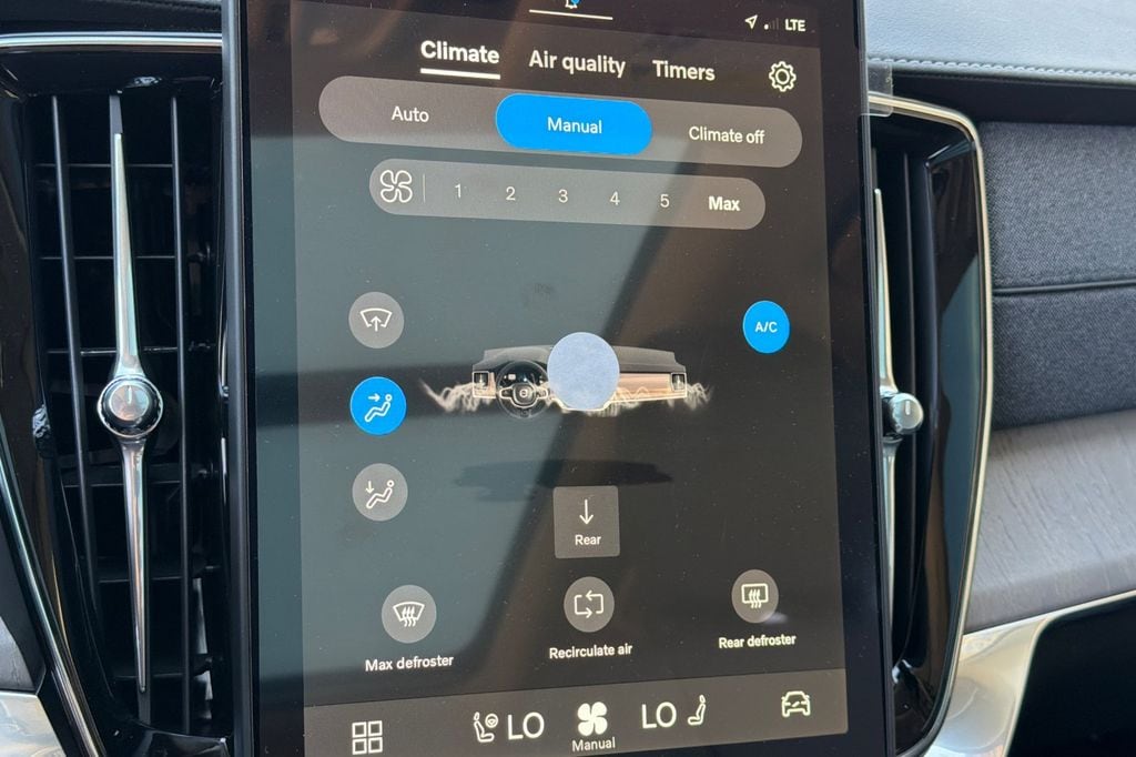 2026 Volvo XC90 Ultra - Photo 22
