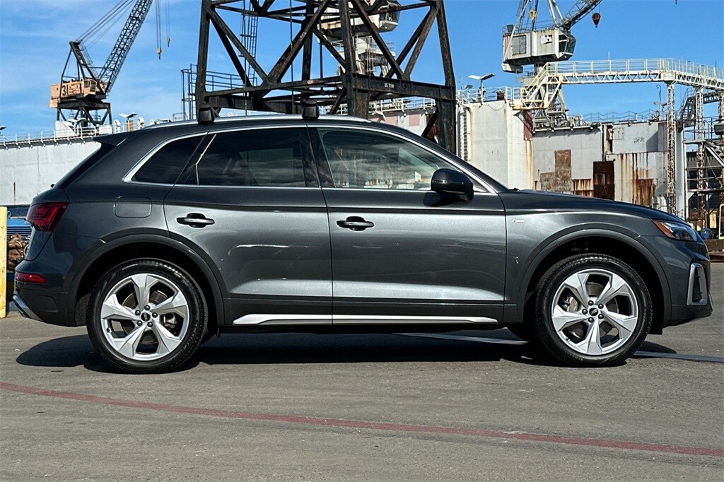 2023 Audi Q5 45 S line Premium Plus photo 3