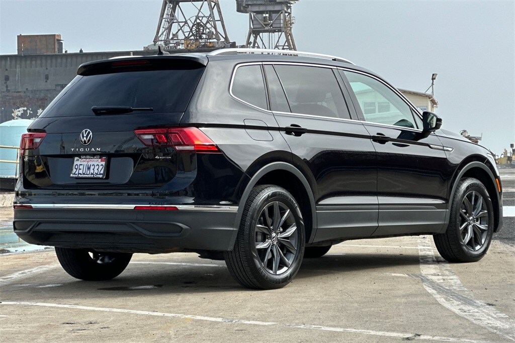2022 Volkswagen Tiguan SE photo 2