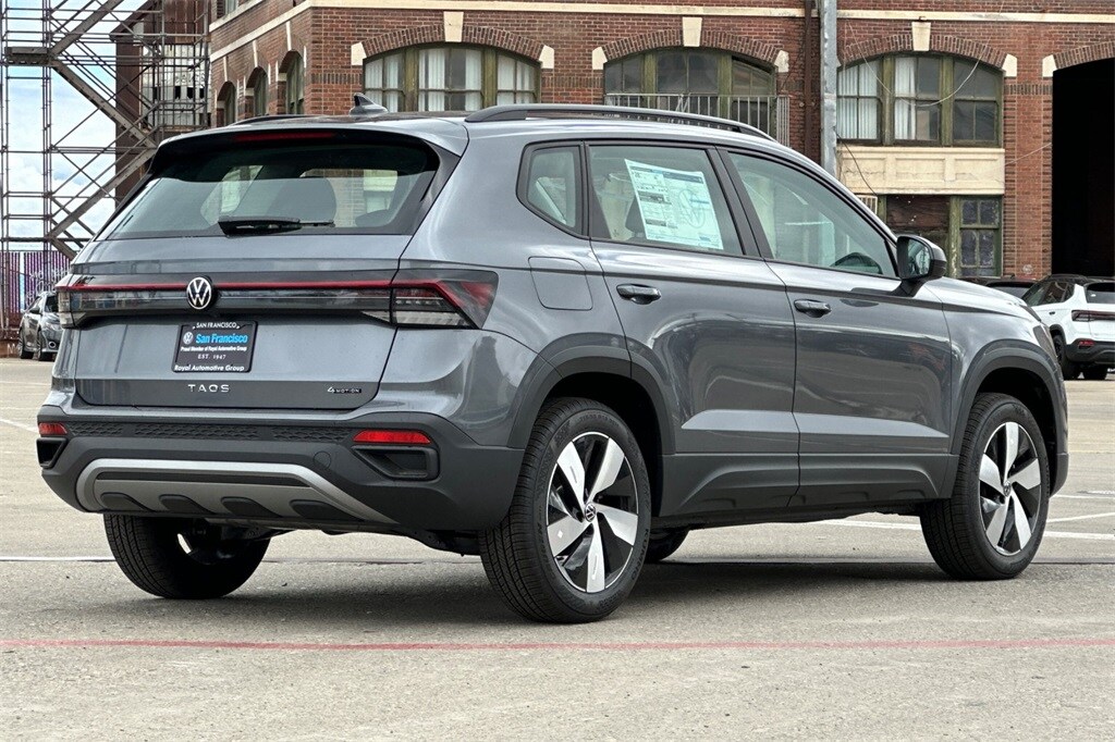 2025 Volkswagen Taos S photo 3