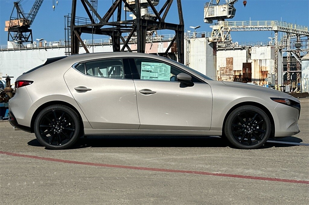 2025 Mazda Mazda3 Hatchback 2.5 s Premium photo 2