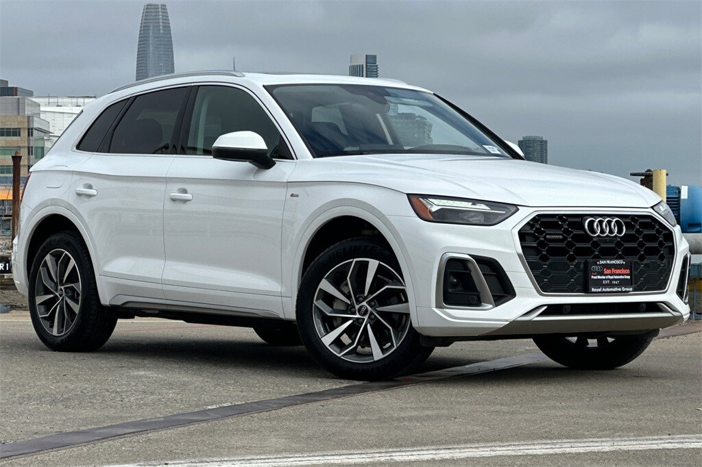 2024 Audi Q5 45 S line Premium Plus photo 2