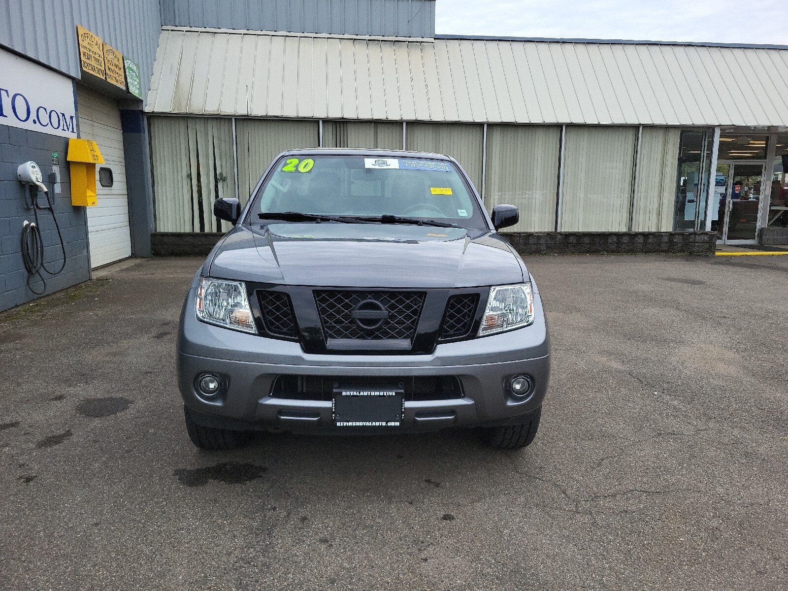 2020 Nissan Frontier SV photo 3
