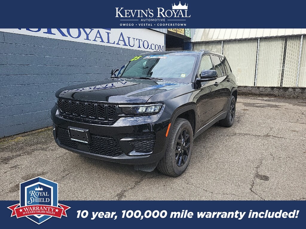 Used 2025 Jeep Grand Cherokee Laredo SUV