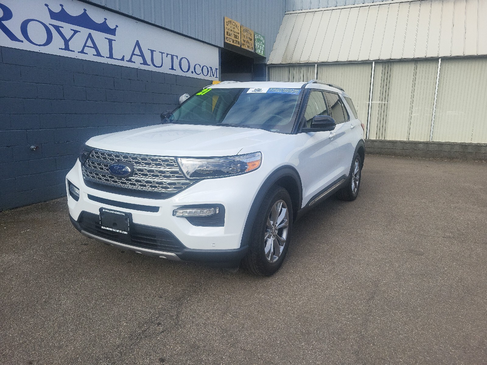2021 Ford Explorer Limited photo 2