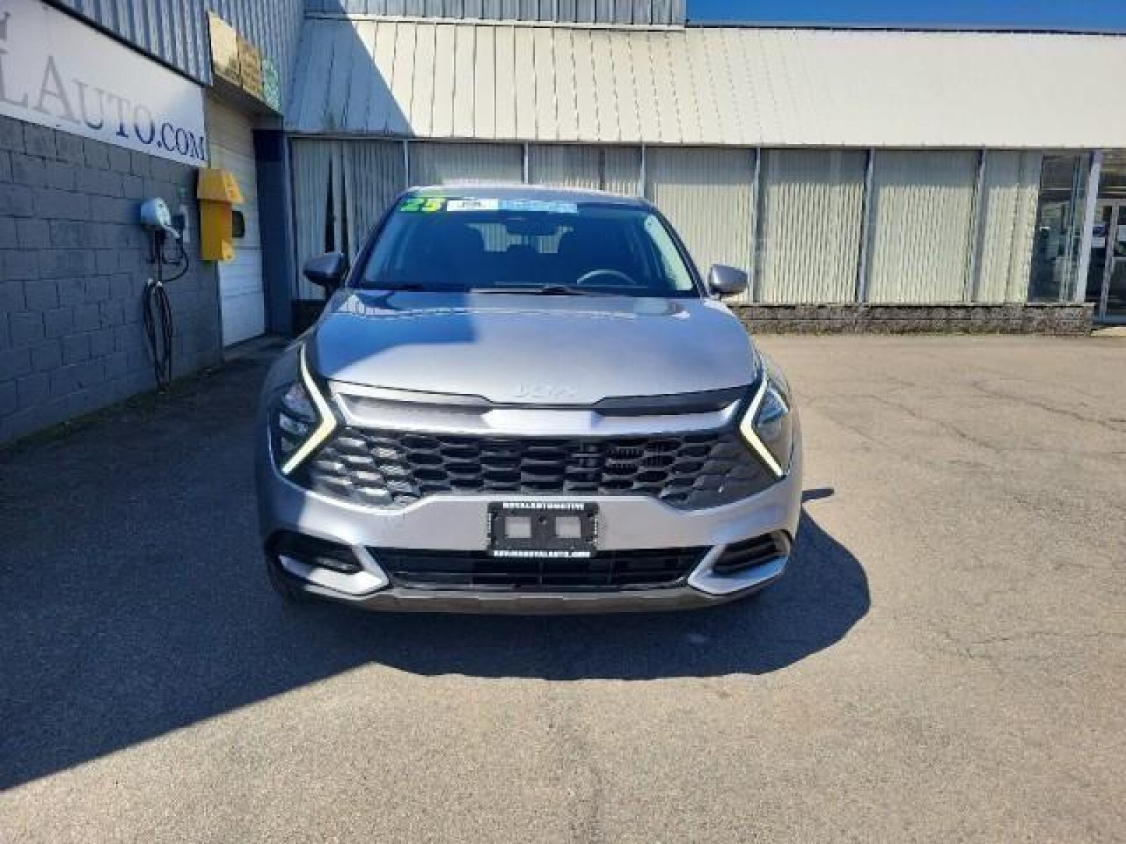 2023 Kia Sportage Hybrid LX photo 3