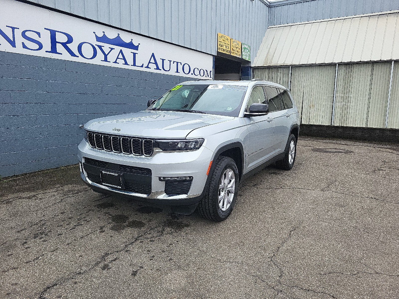 2021 Jeep Grand Cherokee Limited photo 2