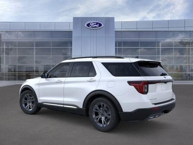 2025 Ford Explorer photo 4