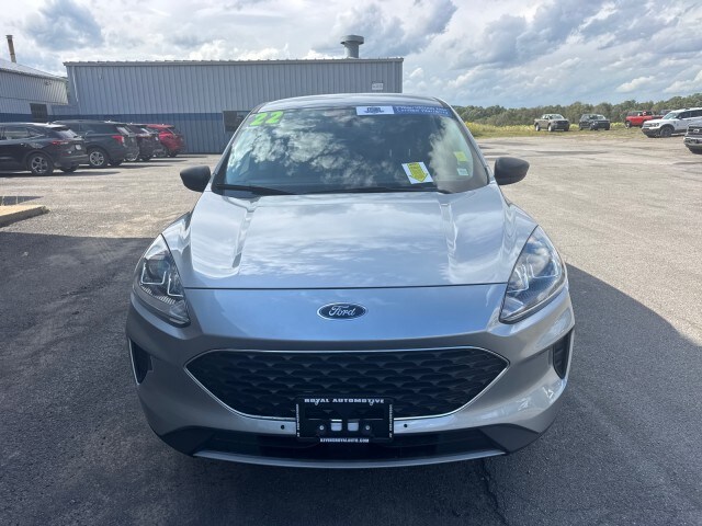2022 Ford Escape SE photo 2