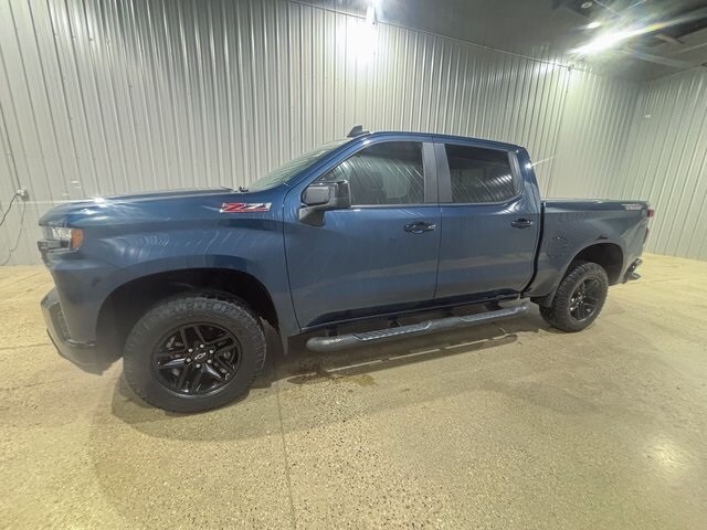 2019 Chevrolet Silverado Trail Boss LT photo 2