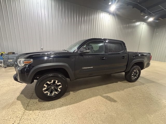 2019 Toyota Tacoma TRD Off-Road photo 2