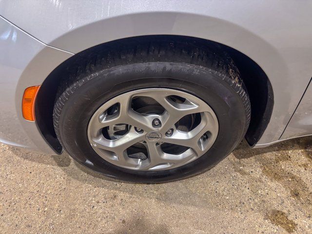 2024 Chrysler Pacifica Limited - Photo 34