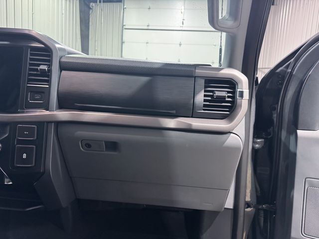 2025 Ford F-150 XLT - Photo 25