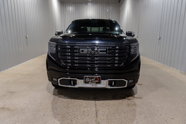 Used 2023 GMC Sierra 1500 Denali Ultimate with VIN 1GTUUHELXPZ119932 for sale in Middlebury, IN