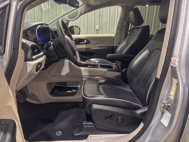 2024 Chrysler Pacifica Limited - Photo 11