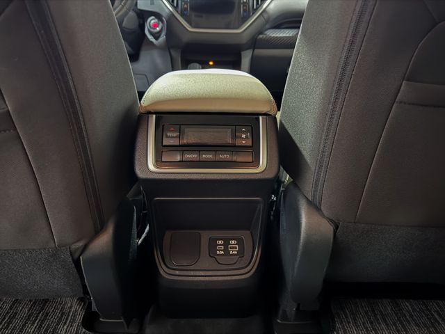 2023 Subaru Ascent Premium - Photo 22