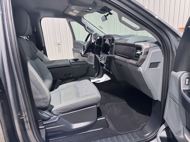 2025 Ford F-150 XLT - Photo 24