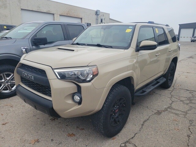 2016 Toyota 4Runner TRD Pro photo 2