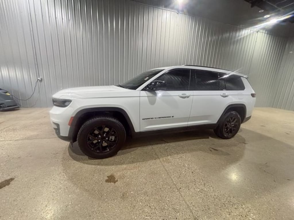 Used 2024 Jeep Grand Cherokee L Altitude SUV