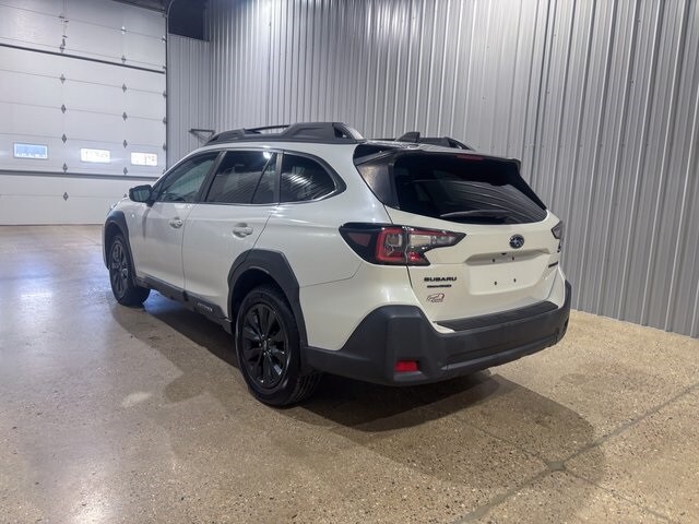 2023 Subaru Outback Onyx Edition photo 3