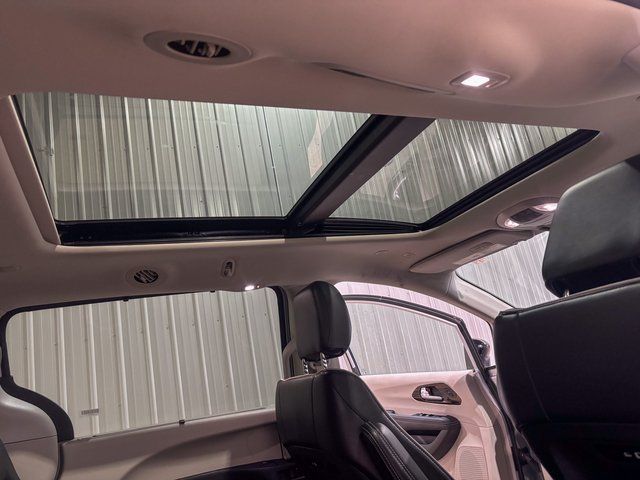 2024 Chrysler Pacifica Limited - Photo 30