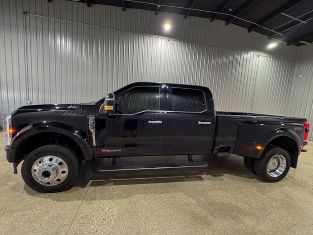 Used 2025 Ford F-450SD Platinum Truck