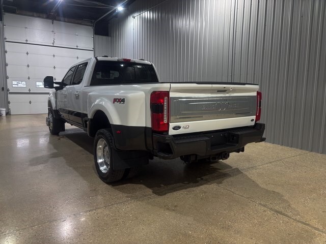2024 Ford F-450 photo 3
