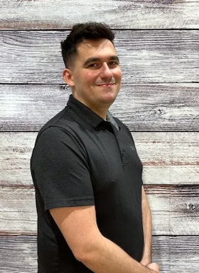 Staff member Alex Armstrong from ID_5bfe1c7c4cd1