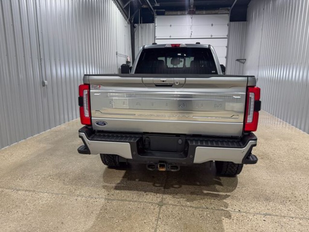 Used 2024 Ford F-250SD Platinum Truck