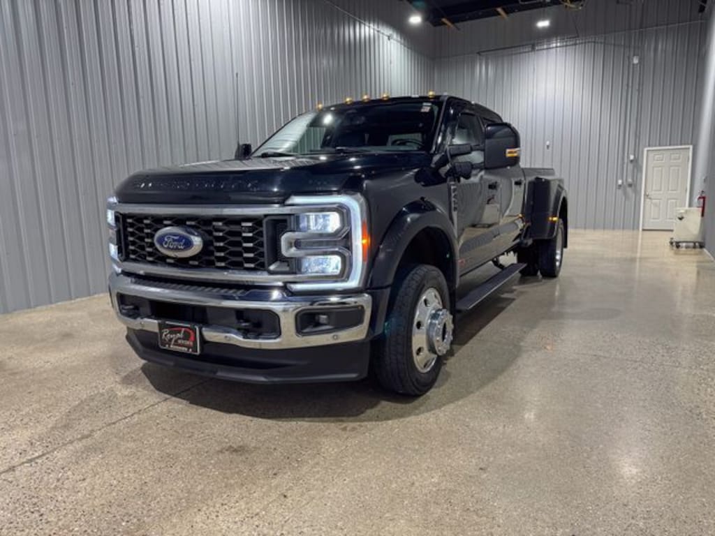 Used 2023 Ford F-450SD Lariat Truck