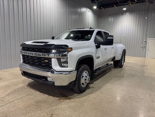 2022 Chevrolet Silverado 3500HD LT Truck