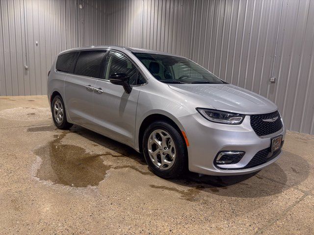 2024 Chrysler Pacifica Limited - Photo 8