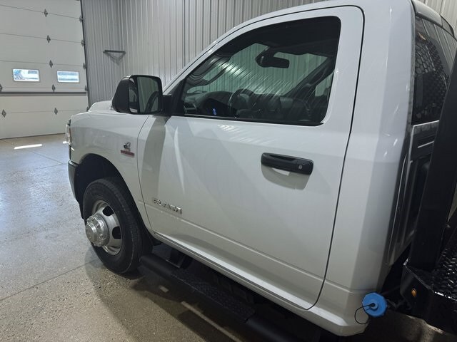 2021 Ram 3500 Tradesman photo 2