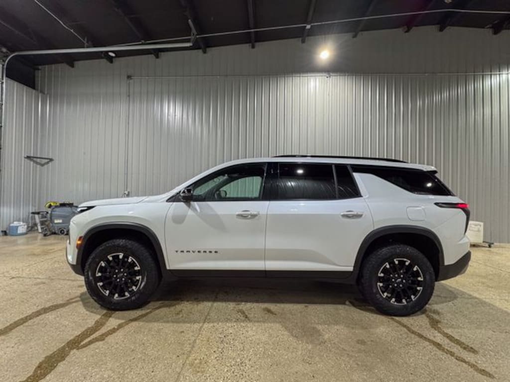 Used 2024 Chevrolet Traverse Z71 SUV
