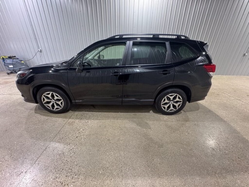 Used 2022 Subaru Forester Premium SUV