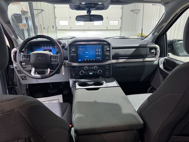 2025 Ford F-150 XLT - Photo 19