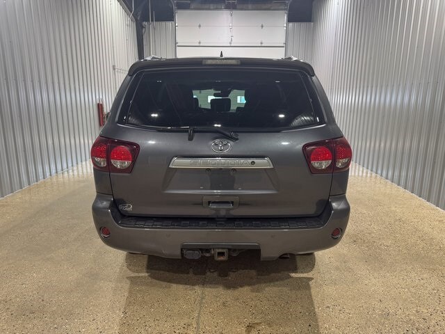 2019 Toyota Sequoia Platinum photo 4