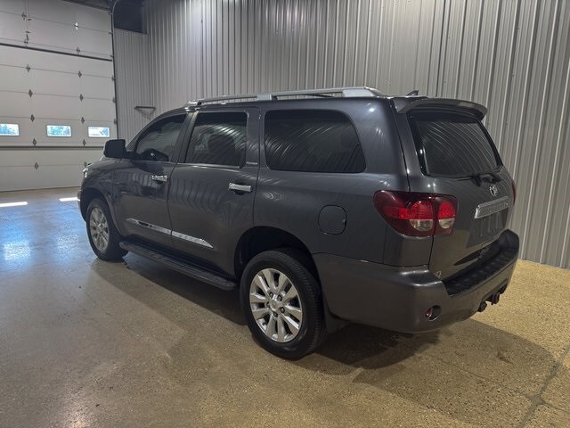 2019 Toyota Sequoia Platinum photo 3