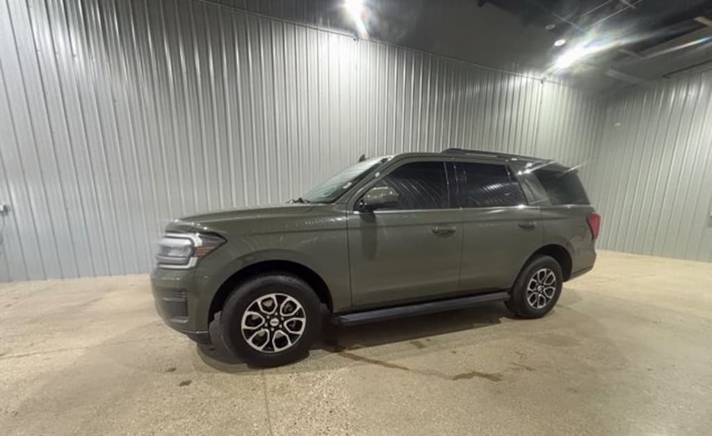 Used 2024 Ford Expedition XLT SUV
