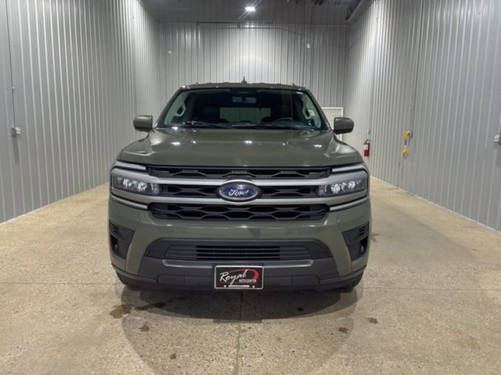 Used 2024 Ford Expedition XLT SUV