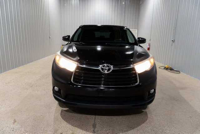 Used 2015 Toyota Highlander LE Plus with VIN 5TDBKRFH3FS141946 for sale in Middlebury, IN